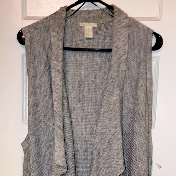 Long Grey cardigan w/ pockets - Picture 2 of 3